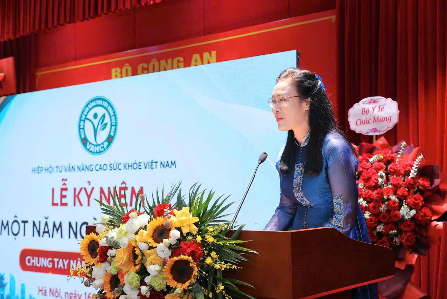PGS.TS Phạm Thanh Bình, Chủ tịch VAHCP, phát biểu tại sự kiện. | Ảnh: Báo Phụ nữ Việt Nam